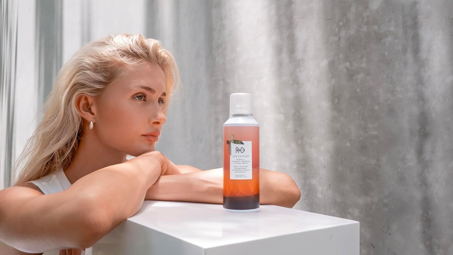 R+Co SUN CATCHER Power C Nourish + Refresh Styling Spray | Vitamin C Leave-In Mist with 450°F Heat, UV & Pollution Protection | Hydrating with Hyaluronic Acid & Vegan Peptides(Sample (Pack of 1))